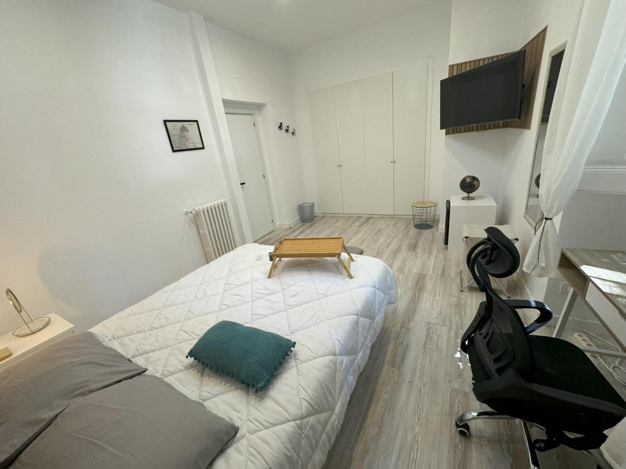 Apartamento Barcelona Con Comodidad Y Zonas Compartidas Gran Via-madrid Sbe103 Madrid
