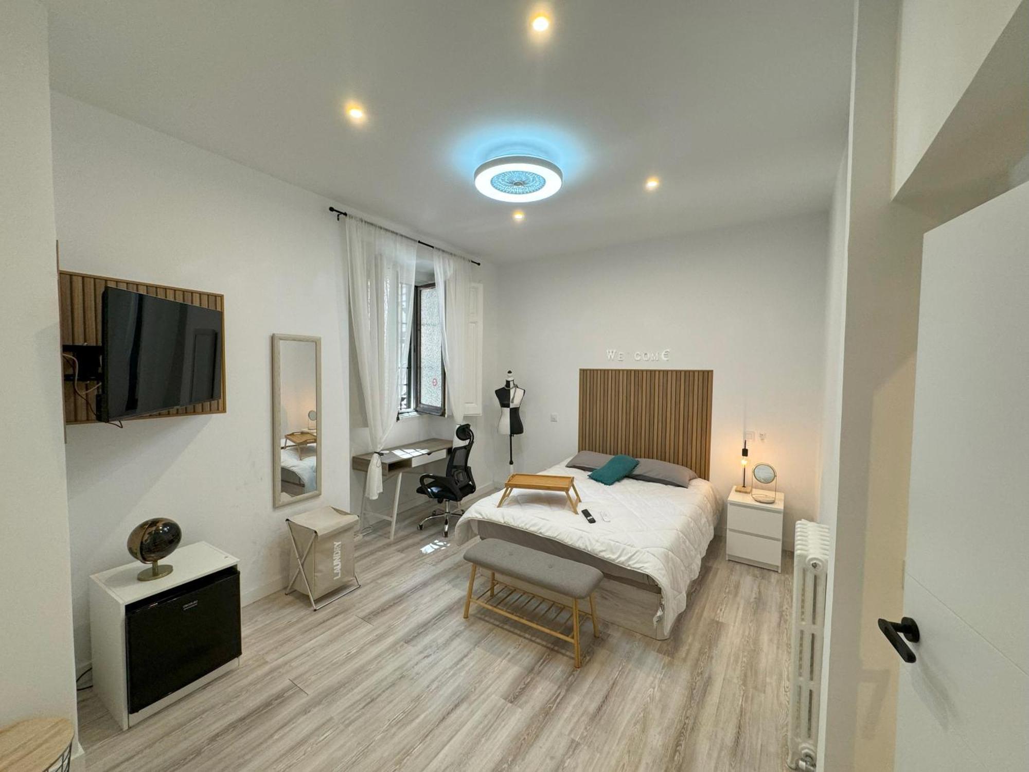 Barcelona Con Comodidad Y Zonas Compartidas Gran Via-madrid Sbe103 * Madrid