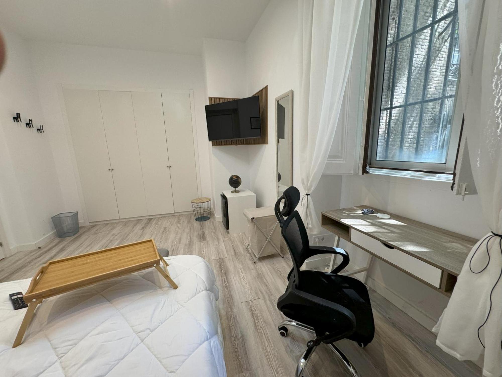 Apartamento Barcelona Con Comodidad Y Zonas Compartidas Gran Via-madrid Sbe103